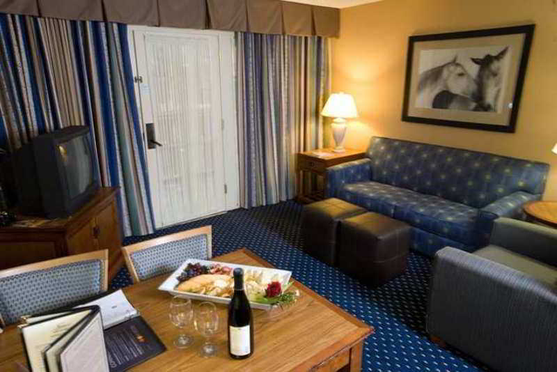 Embassy Suites By Hilton Austin Central Δωμάτιο φωτογραφία